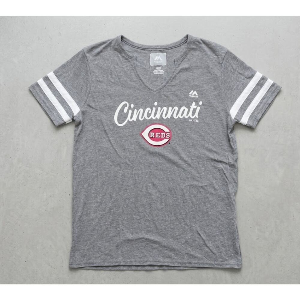 Cincinnati Reds T Shirt Medium NWOT Gray Majestic MLB Logo Tee